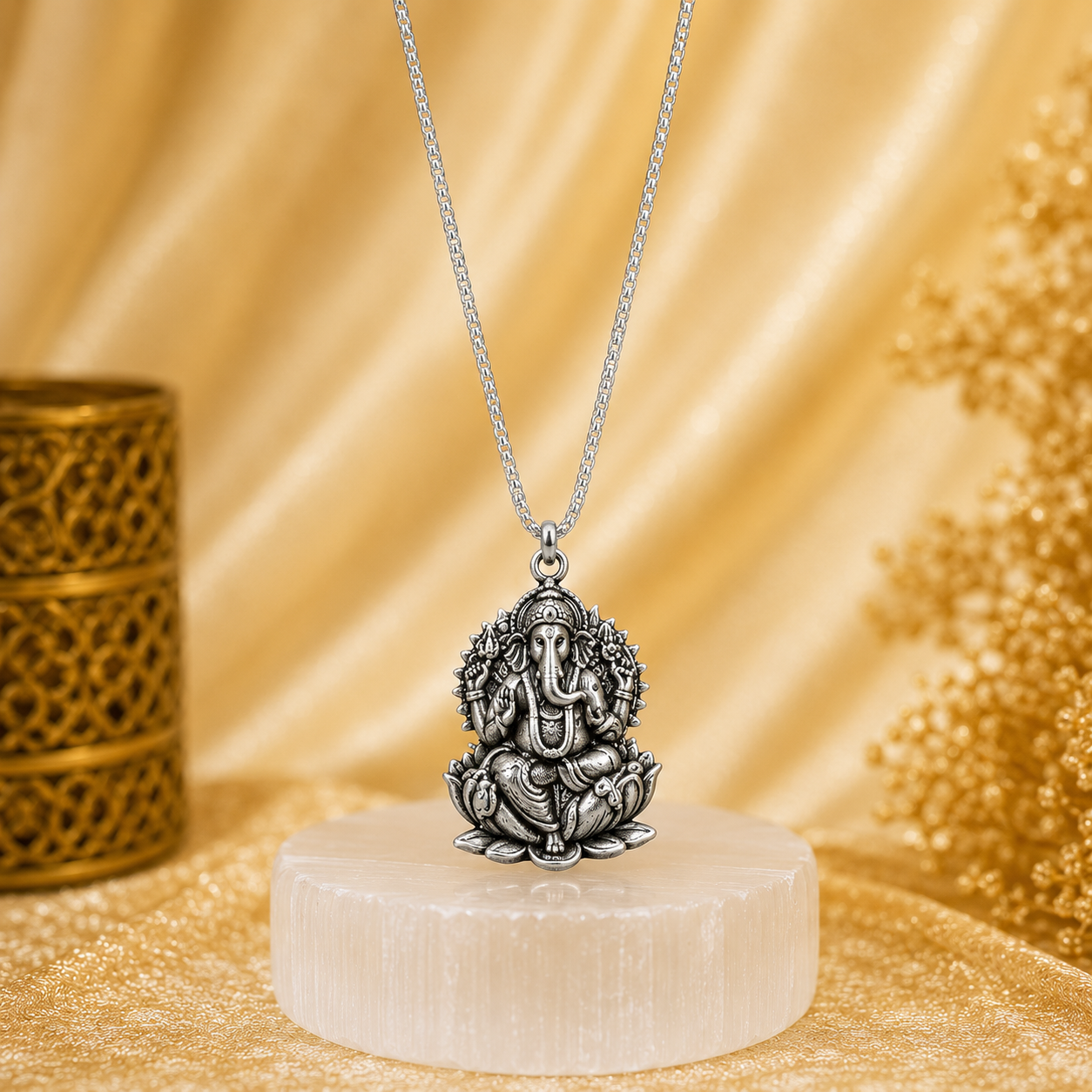 Ganesh Ji Locket with Chain - Free Rudraksha Bracelet