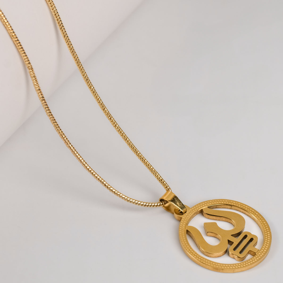 The Resilience Locket With Chain - Rudra