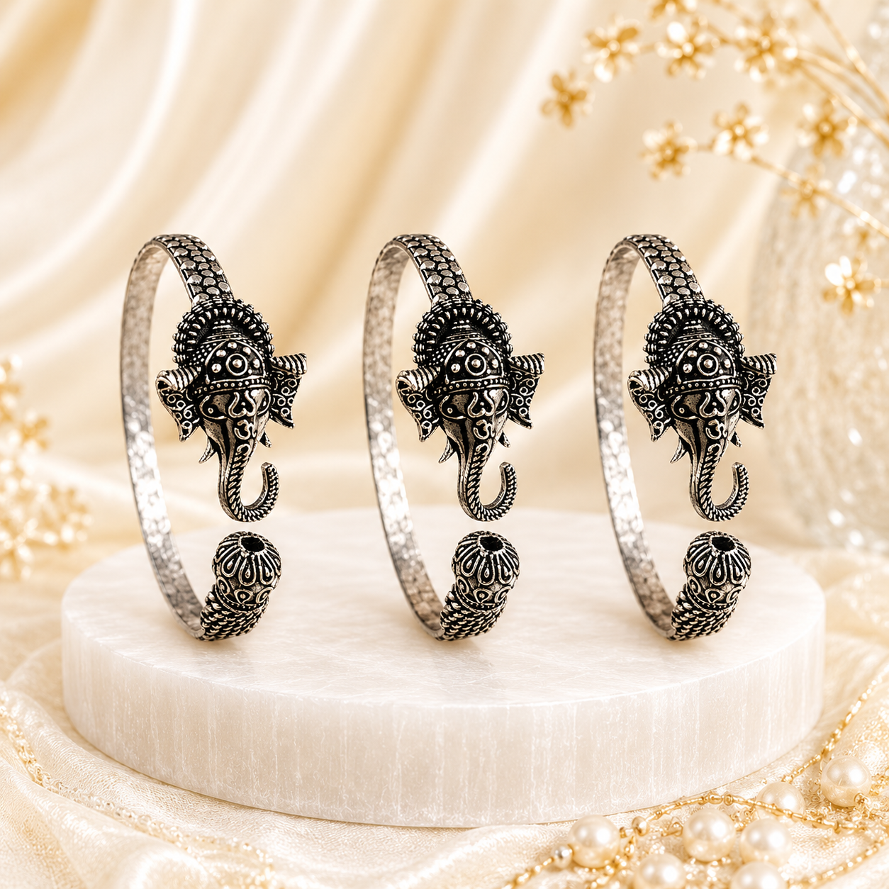 Ganpati Trident Kada - (𝐁𝐮𝐲𝟏 𝐆𝐞𝐭𝟏 𝐅𝐫𝐞𝐞)