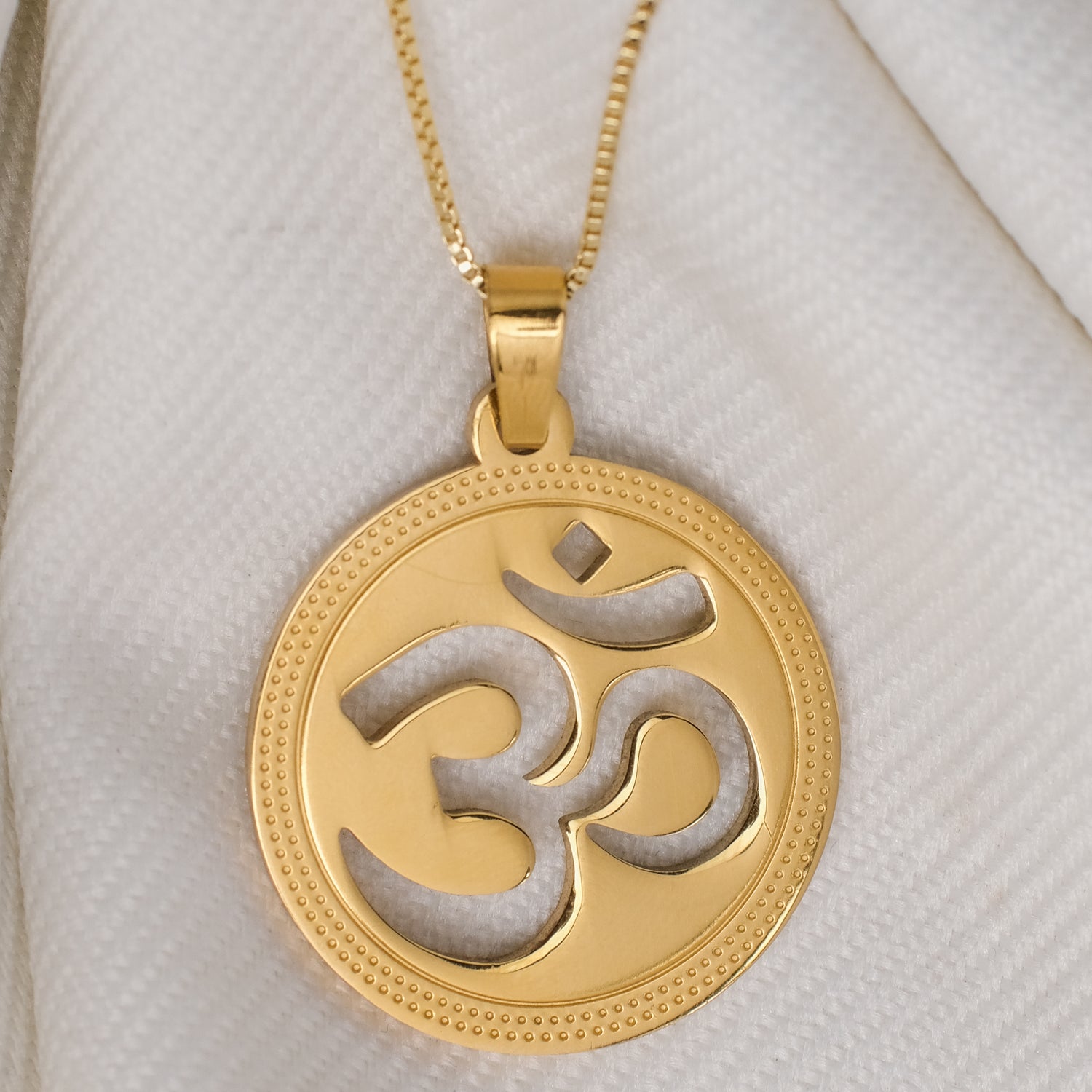 The Resilience Locket With Chain - Om