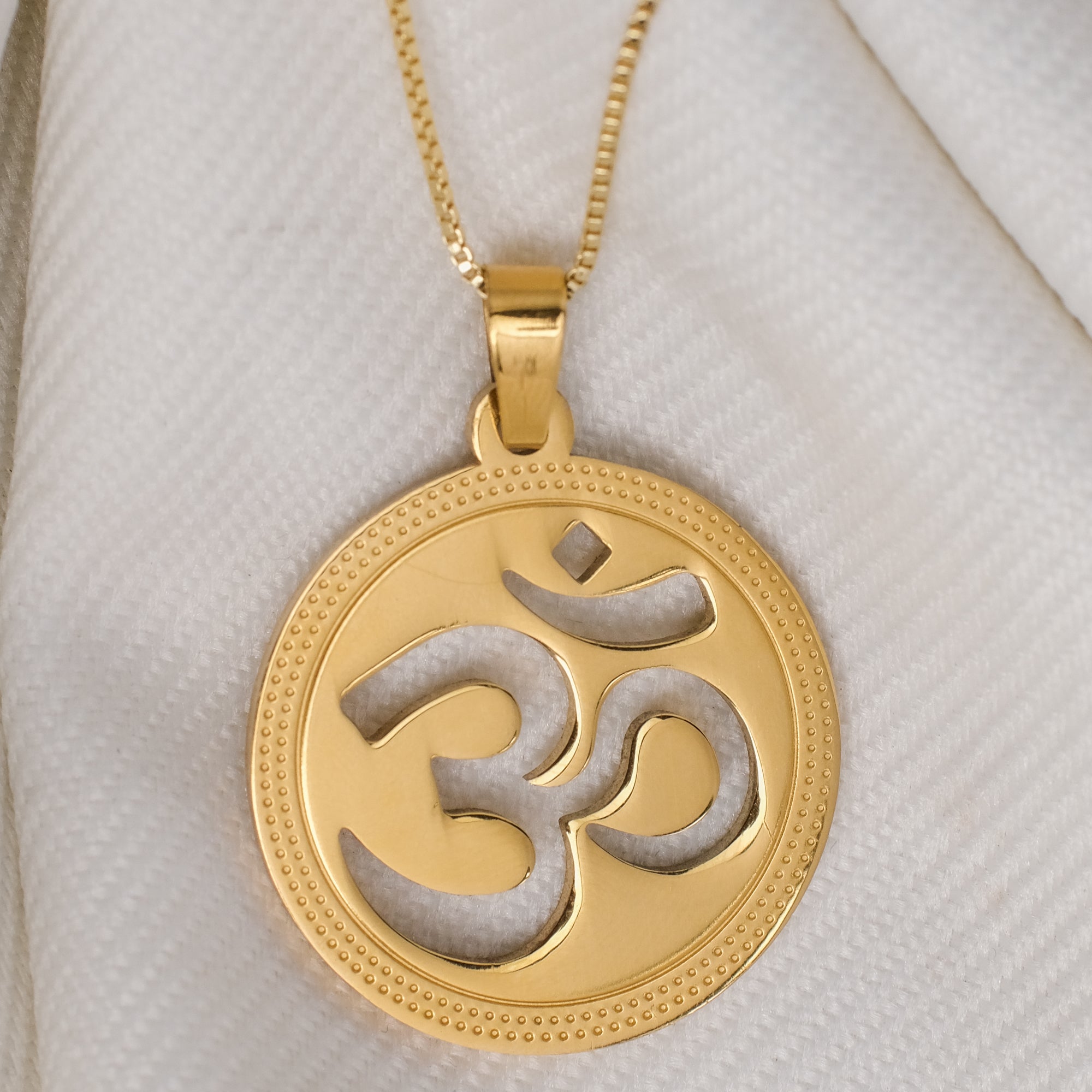The Resilience Locket With Chain - Om