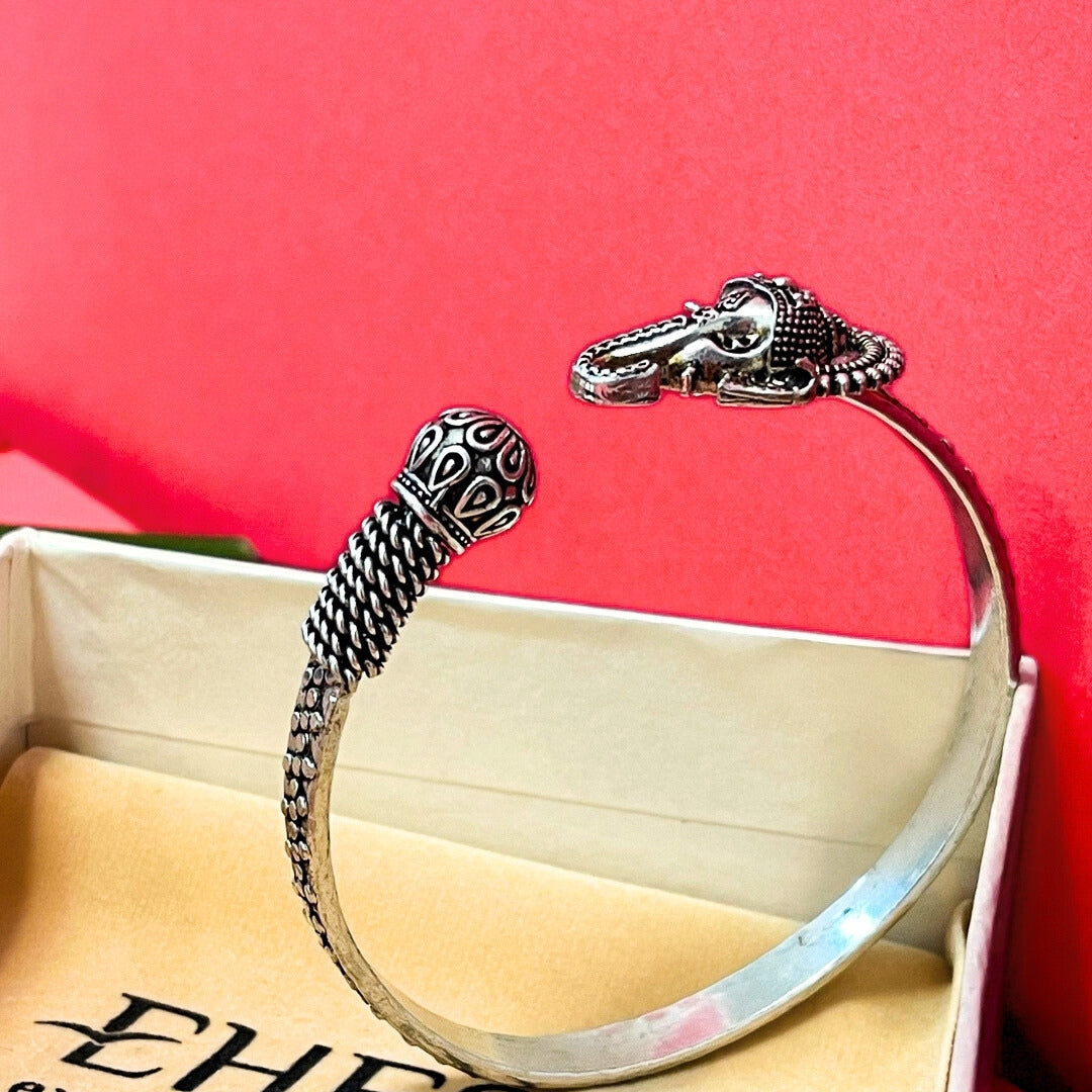 Ganpati Trident Kada – Wisdom, Power &amp; Protection - (𝐁𝐮𝐲𝟏 𝐆𝐞𝐭𝟏 𝐅𝐫𝐞𝐞)